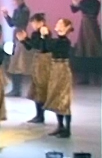 里富由奈出演のダンスのステージ