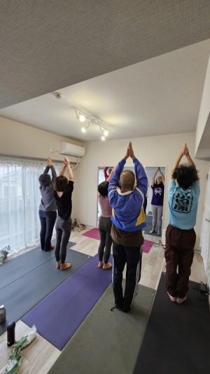 太陽礼拝108回＋シャットカルマ＋ジャパ瞑想＋インドランチを作って食べるヨガイベント