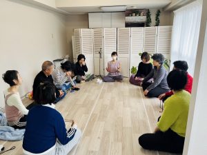 太陽礼拝108回＋シャットカルマ＋ジャパ瞑想＋インドランチを作って食べるヨガイベント